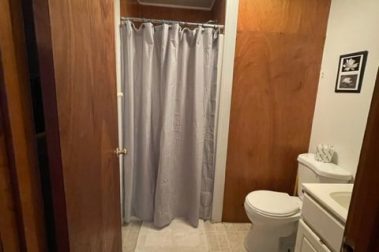 cottage 1 bathroom